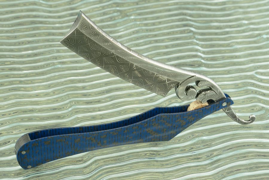 Mosaic Damascus Straight Razor with Blue Carbon Fiber