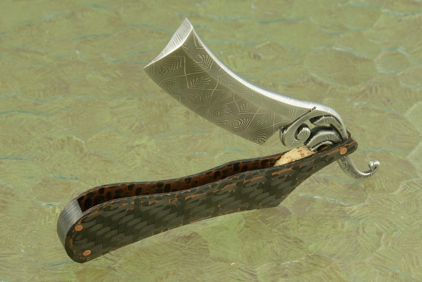 Mosaic Damascus Straight Razor with Copper Snakeskin Carbon Fiber