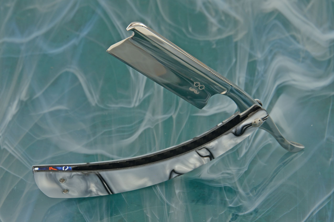 Straight Razor with Kirinite